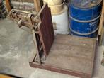 Oude weegschaal bascule, Antiek en Kunst, Antiek | Gereedschap en Instrumenten, Ophalen