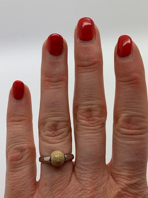 S615 Prachtige zilveren ring goudkleurig balletje maat 17,25, Sieraden, Tassen en Uiterlijk, Ringen, Dame, 17 tot 18, Goud, Zilver