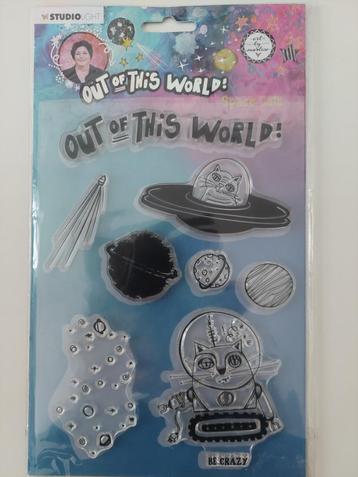 Clearstamps Art by Marlene Out of this world beschikbaar voor biedingen