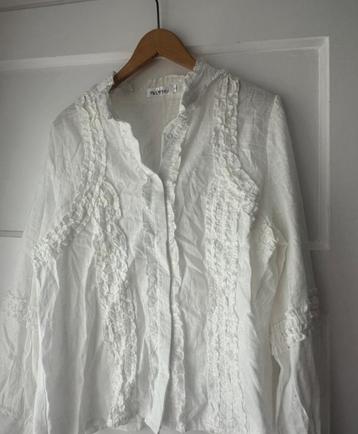 Wiite m roezel ruches ruffle blouse Flam Mode L 42 44 beschikbaar voor biedingen