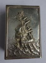 Twee luciferhouders: Schip en Haan, Ophalen of Verzenden, Gebruikt, Luciferdoosjes of -merken