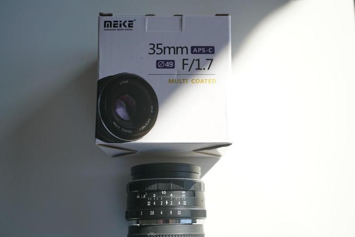 Meike 35mm F1.7 lens Fuji X, Audio, Tv en Foto, Fotografie | Lenzen en Objectieven, Zo goed als nieuw, Standaardlens, Ophalen of Verzenden