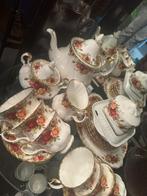Mooi set old country roses van Royal albert, Ophalen, Zo goed als nieuw