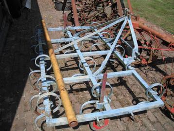 Cultivator, boddemvlakker beschikbaar voor biedingen