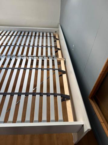 IKEA Brusali Bedframe wit 160x200 + Lattenbodems - afbeelding 5
