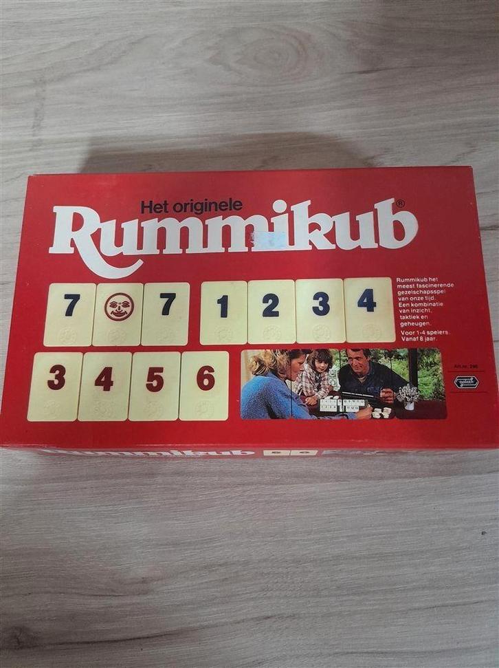 het orginele rummikub - s4303, Hobby en Vrije tijd, Gezelschapsspellen | Bordspellen, Zo goed als nieuw, Ophalen of Verzenden