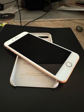 iPhone 8 Plus - 64GB - Goud beschikbaar voor biedingen