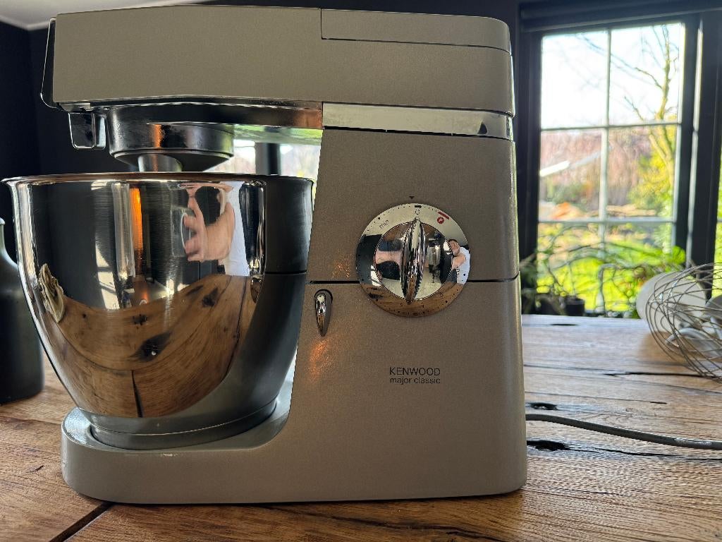 Kenwood Major Classic KM800 keukenmachine met accessoires, 4 liter of meer, Ophalen, Gebruikt, 3 snelheden of meer