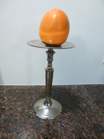 kandelaar voor een grote bolkaars, stevige kaarsenhouder beschikbaar voor biedingen