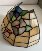 Tiffany wand lamp[v], Huis en Inrichting, Lampen | Wandlampen, Ophalen of Verzenden, Zo goed als nieuw, Tiffany