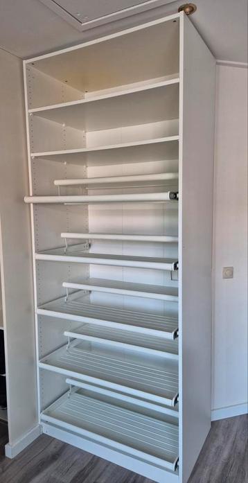 Hoge witte kast met dubbele schoenen lades (ikea pax)