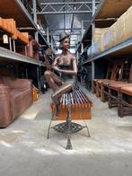 Antiek brons beeld vrouw op kruk met champagne 1930, Ophalen