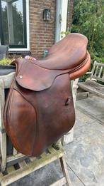 CWD Springzadel 17,5 inch cognac, Dieren en Toebehoren, Paarden en Pony's | Zadels, Ophalen of Verzenden, Gebruikt, Springen