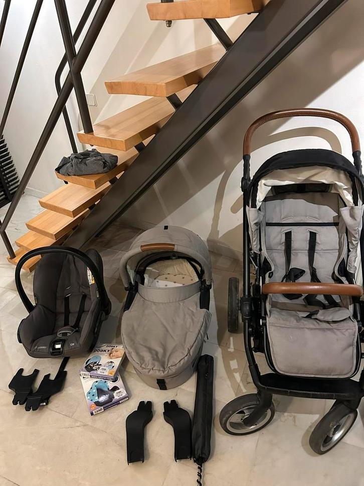 Mutsy evo urban grijs, Kinderen en Baby's, Kinderwagens en Combinaties, Gebruikt, Combiwagen, Mutsy, Met autostoeltje, Met reiswieg