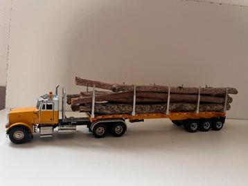 Peterbilt 357 bomentransporter van Sword/Diecast Masters beschikbaar voor biedingen