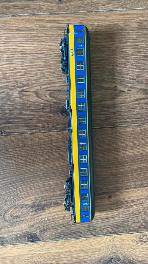 Roco ICK B-rijtuig-NS 2e klas– 50 84 22-37 915-1–Geel/Blauw, Hobby en Vrije tijd, Modeltreinen | H0, Zo goed als nieuw, Wagon