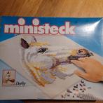 Ministeck Derby Paard Compleet, Hobby en Vrije tijd, Ministeck, Ophalen of Verzenden, Zo goed als nieuw, (Grond)plaat