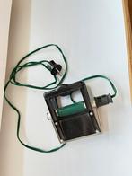 Broekpers van bakeliet, Ophalen of Verzenden, Zo goed als nieuw, Rechthoekig, Kunststof