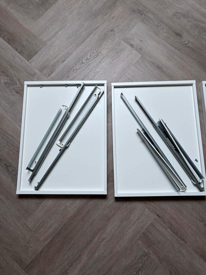 Ikea Komplement 4 uittrekbare planken + verdeler, Huis en Inrichting, Kasten | Kledingkasten, Gebruikt, Minder dan 100 cm, 50 tot 100 cm