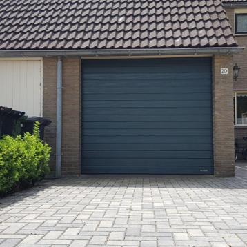 Zgan 2400 x 2210 mm garagedeur / industriedeur beschikbaar voor biedingen