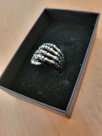 creepy skelet hand ring skull/schedel/rock/metal, Sieraden, Tassen en Uiterlijk, Ringen, Overige materialen, Overige kleuren, Verzenden