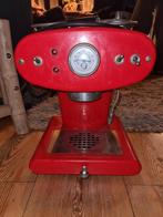 Rode retro illy espresso machine., 1 kopje, Afneembaar waterreservoir, Zo goed als nieuw, Koffiemachine