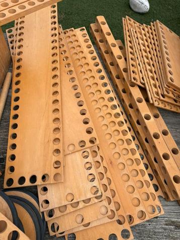 Houten (mecano)speelgoed oud. beschikbaar voor biedingen