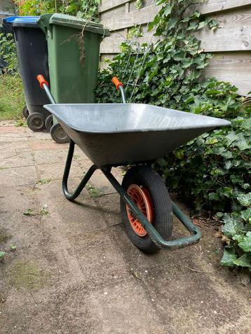 Fort kruiwagen beschikbaar voor biedingen