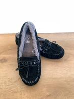 UGGs Mandie black and gray sloffen Maat 38, UGG, Zwart, Ophalen of Verzenden, Zo goed als nieuw