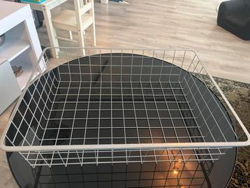 Lade voor kledingkast beschikbaar voor biedingen