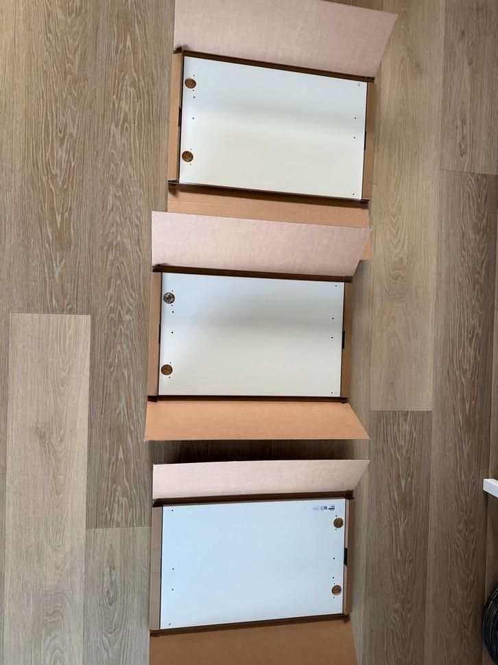 IKEA Lappviken deurtjes 60x38 cm - mat wit, Huis en Inrichting, Woonaccessoires | Wandplanken en Boekenplanken, Zo goed als nieuw