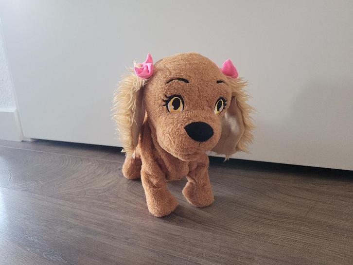 Interactieve hond Lucy, Kinderen en Baby's, Speelgoed | Knuffels en Pluche, Zo goed als nieuw, Hond, Ophalen of Verzenden