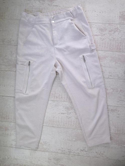 Italiaanse merk "Tricot chic" stoere worker broek mt. 40/42, Kleding | Dames, Broeken en Pantalons, Zo goed als nieuw, Maat 42/44 (L)