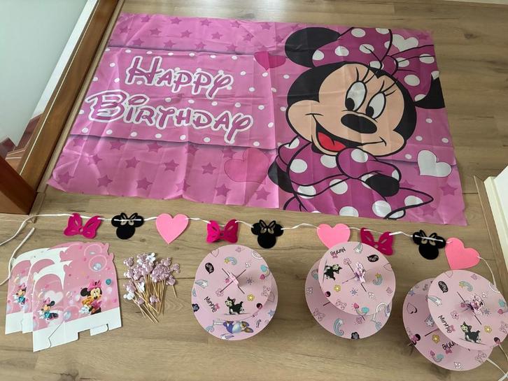 Minnie mouse Feestartikelen, Hobby en Vrije tijd, Feestartikelen, Zo goed als nieuw, Feestartikel, Verjaardag, Ophalen
