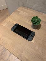 Nintendo Switch, Spelcomputers en Games, Ophalen, Met games, Met 2 controllers, Zo goed als nieuw