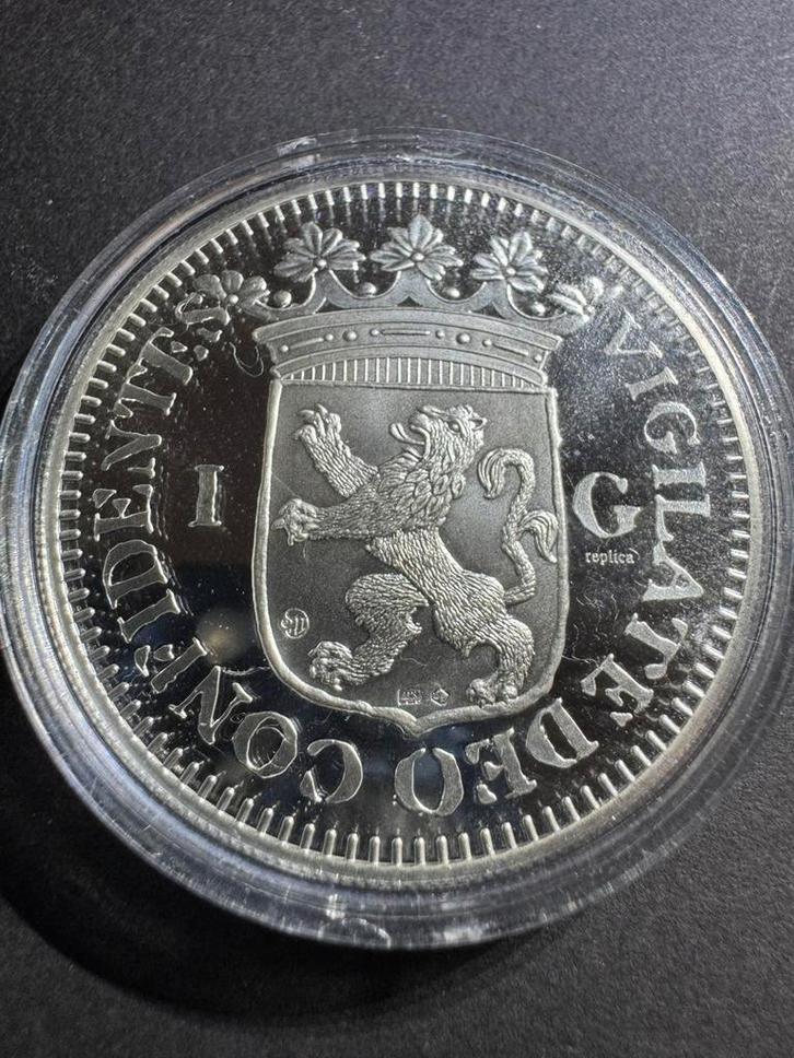 Zilveren Penning 1680 - HACNITIMVR HANC TVEMVR, Postzegels en Munten, Penningen en Medailles, Zilver, Nederland, Ophalen of Verzenden