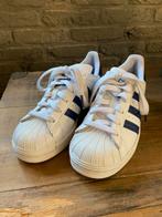 Adidas Superstar wit/blauw mt 35,5, Ophalen of Verzenden, Zo goed als nieuw