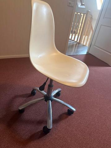 Beige Bureaustoel beschikbaar voor biedingen