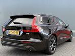Volvo V60 BWJ 2021 2.0 B3 164 PK Momentum Advantage AUTOMAAT, Auto's, Volvo, 4 cilinders, Zwart, Hybride Elektrisch/Benzine, 211 pk
