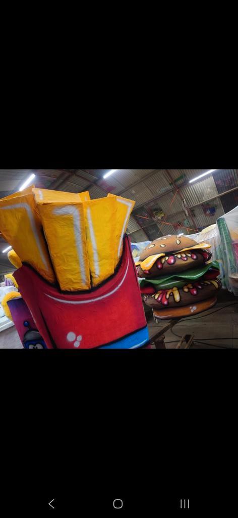 Frietjes • Carnaval • Thema versiering, Hobby en Vrije tijd, Feestartikelen, Zo goed als nieuw, Versiering, Carnaval, Ophalen