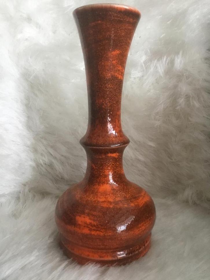 Oranje vaas - vintage., Huis en Inrichting, Woonaccessoires | Vazen, Zo goed als nieuw, Oranje, 50 tot 75 cm, Aardewerk of Porselein