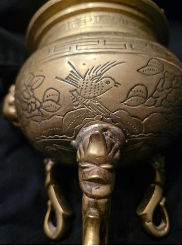 Antieke Indonesische Bronzen Wierookbrander beschikbaar voor biedingen