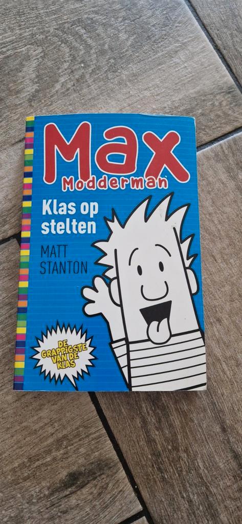 Matt Stanton - Klas op stelten, Boeken, Kinderboeken | Jeugd | onder 10 jaar, Zo goed als nieuw, Ophalen of Verzenden