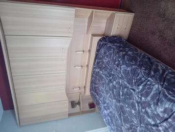Twee persoonsbed 140x200 zelf uit elkaar halen