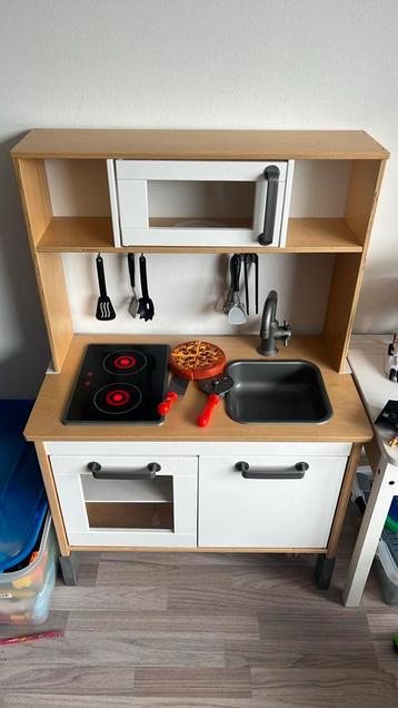 Ikea keukentje beschikbaar voor biedingen