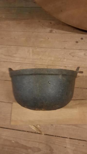 Te koop: 3 antieke Oude Veluwse ketels, verschillende afmeti beschikbaar voor biedingen