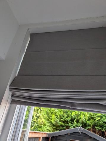 2 nieuwe vouwgordijnen in 2 maten beschikbaar voor biedingen
