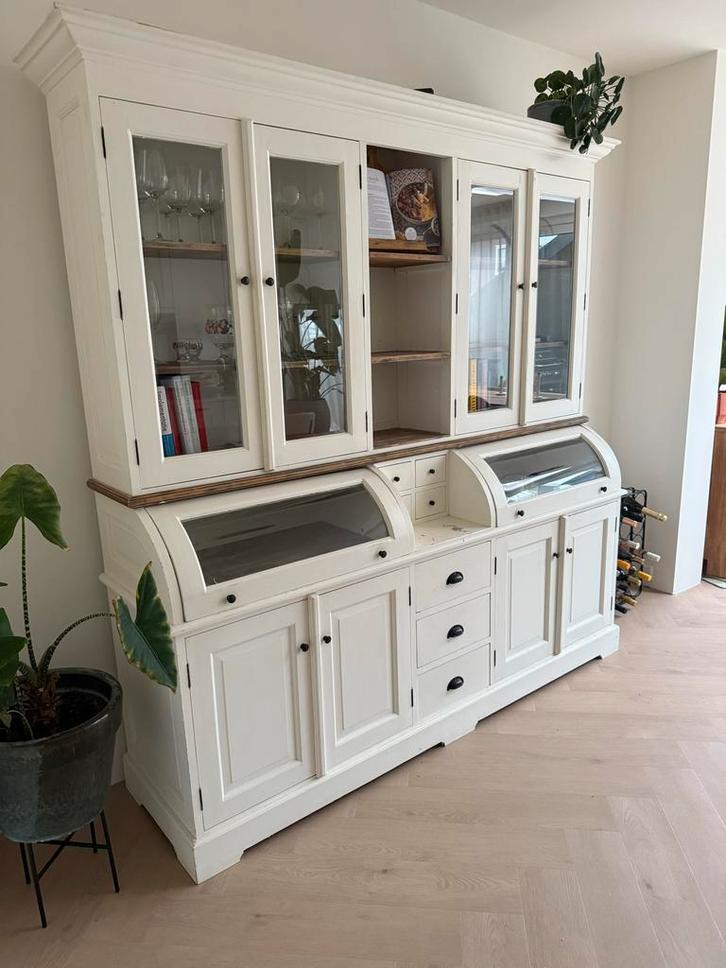 Witte buffetkast met glazen deuren, Huis en Inrichting, Kasten | Buffetkasten, Gebruikt, 200 cm of meer, 50 tot 75 cm, Met lade(s)