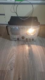 Radio wereld ontvanger. Vintage. Met licht.     Field radio, Ophalen, Gebruikt, Bouwradio