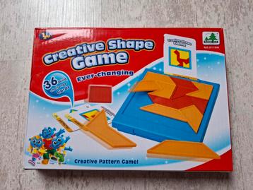 TANGRAM creative shape game denk spel  beschikbaar voor biedingen